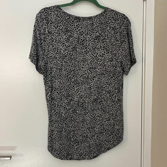 Old Navy Luxe Tees - Lot of 6 - Size M - GUC - Picture 11 of 13